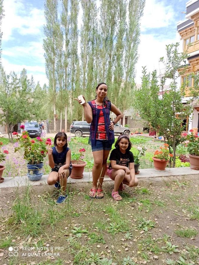 Rock Castle Residency Hotel Leh Bagian luar foto