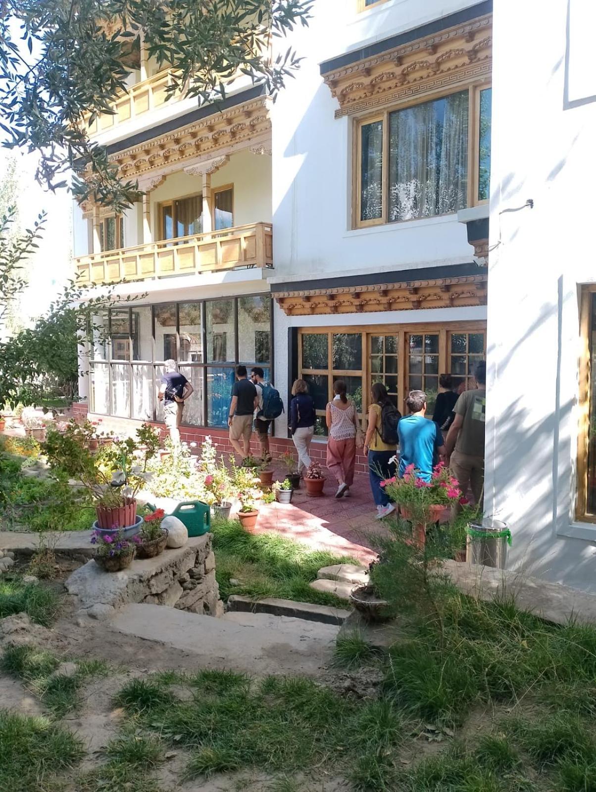 Rock Castle Residency Hotel Leh Bagian luar foto