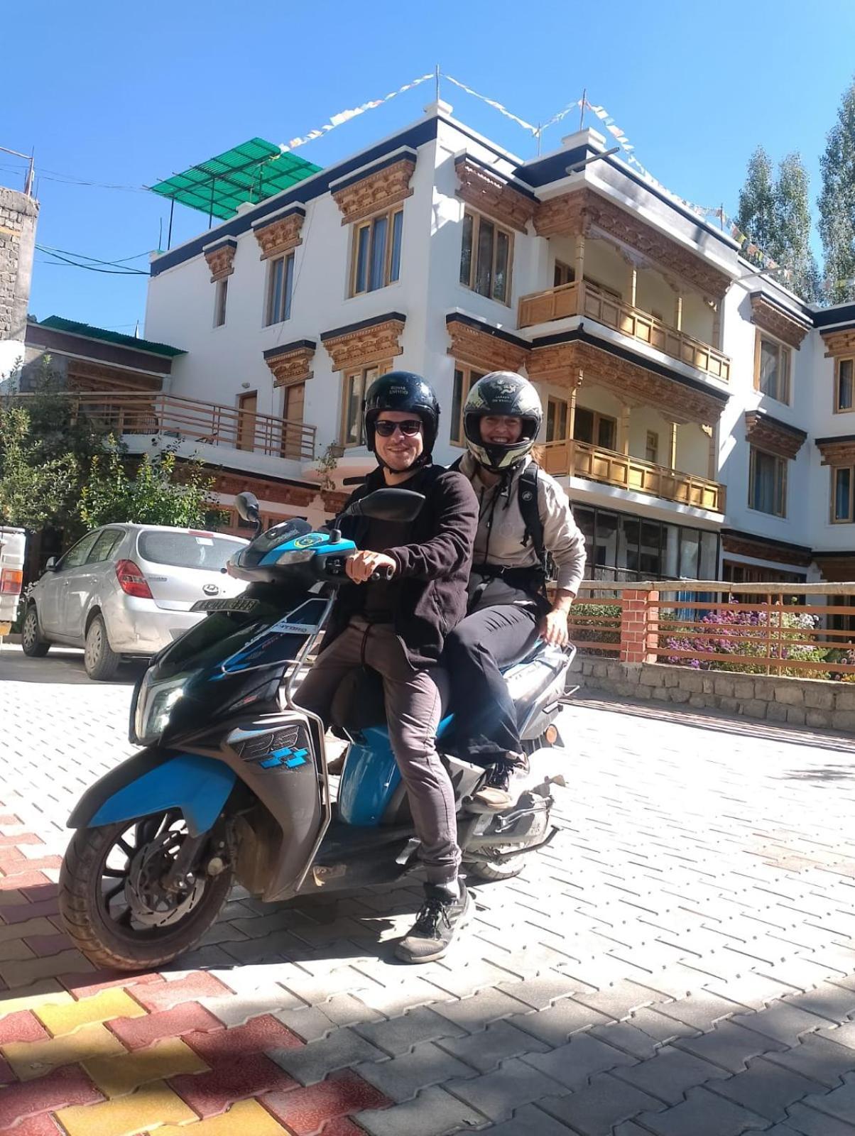 Rock Castle Residency Hotel Leh Bagian luar foto